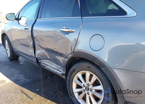 2020 Kia Sorento 2.4L Lx из США, поврежденный, VIN 5XYPGDA39LG647263